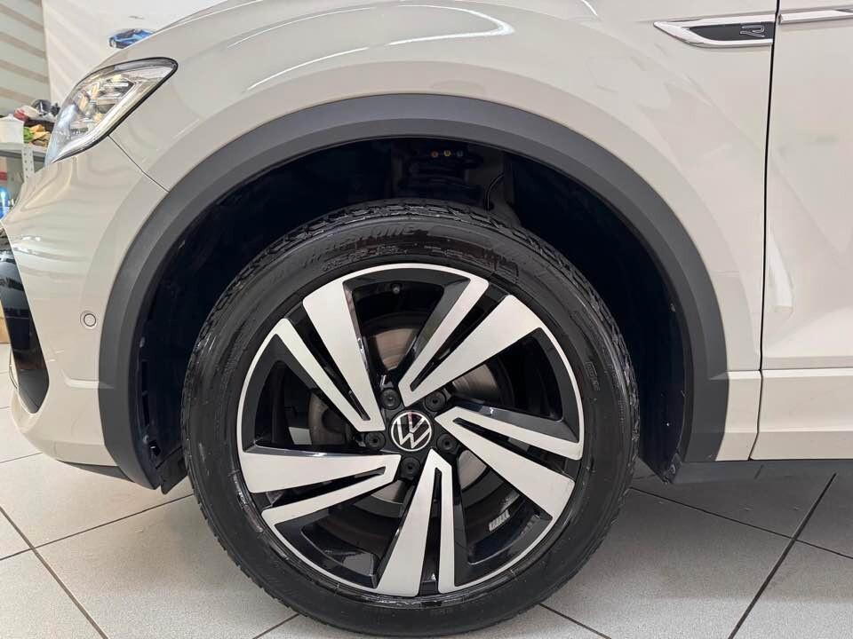 Volkswagen T-Roc 1.0 TSI R-Line 2023