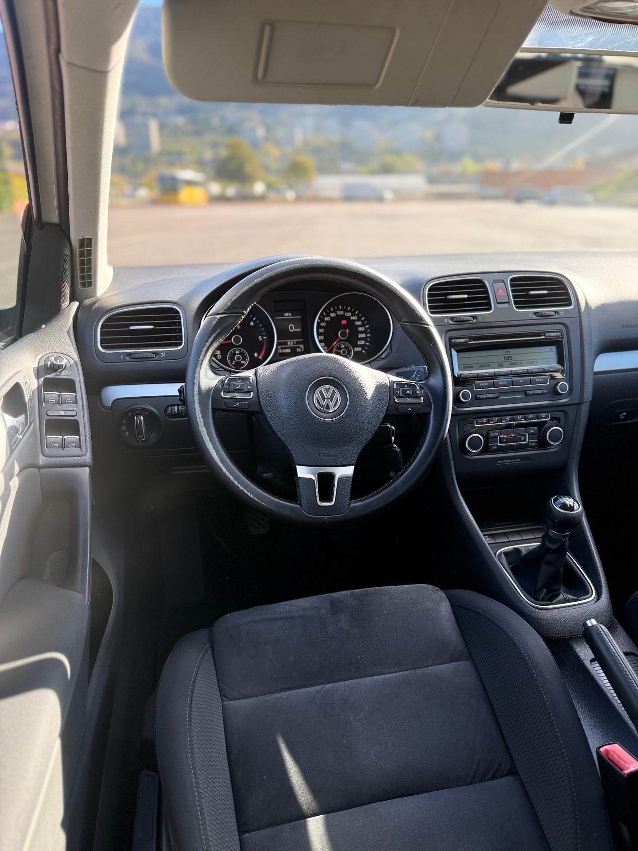 Volkswagen Golf 2.0 TDI 140CV OK NEOPATENTATI