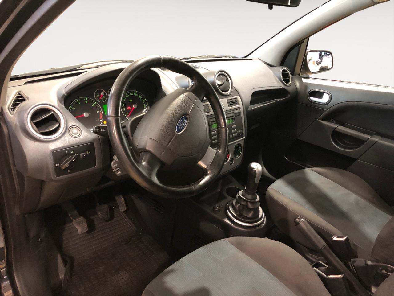 FORD Fiesta 3p 1.2 Ghia