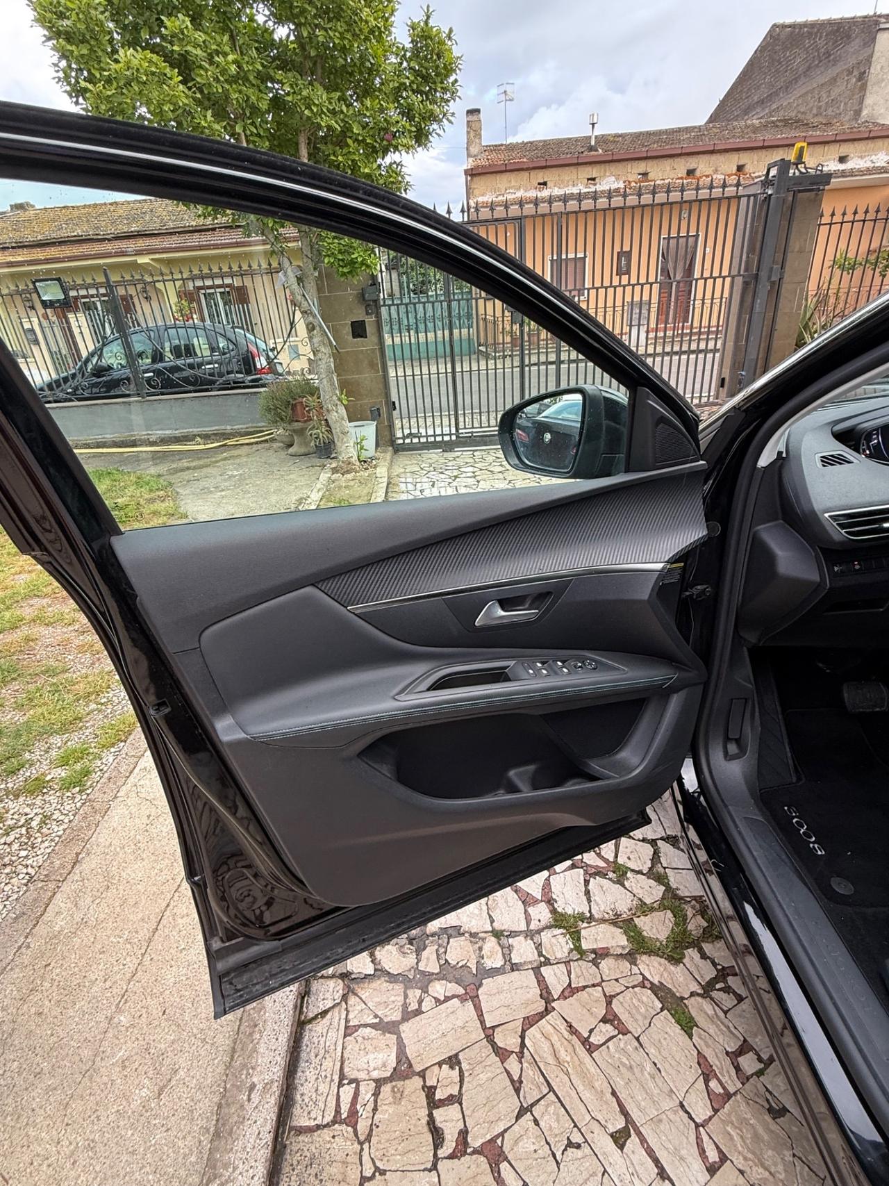 Peugeot 3008 BlueHDi 130 S&S Allure