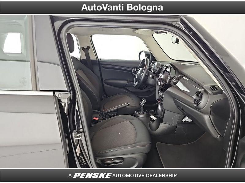 MINI Mini 5 porte Mini 5p 1.5 One Essential 102cv auto