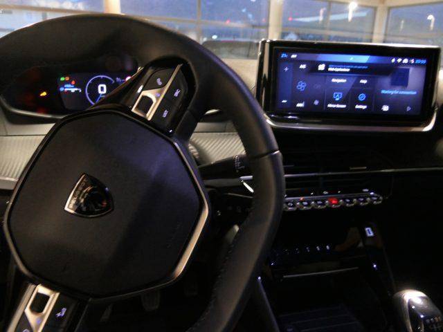 PEUGEOT 2008 PureTech 100 S&S Allure