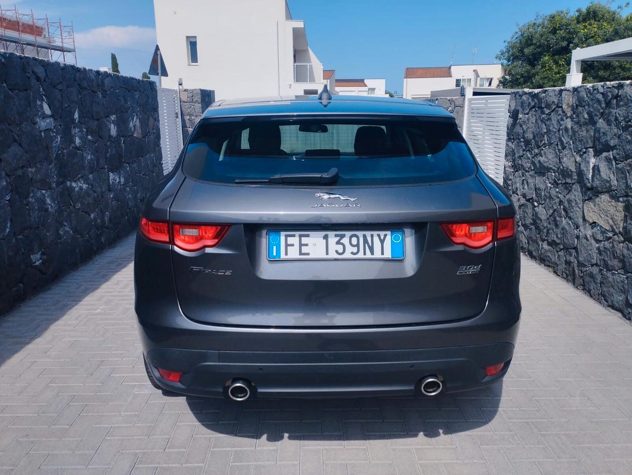 Jaguar F-Pace 3.0 D V6 300 CV AWD aut. Prestige