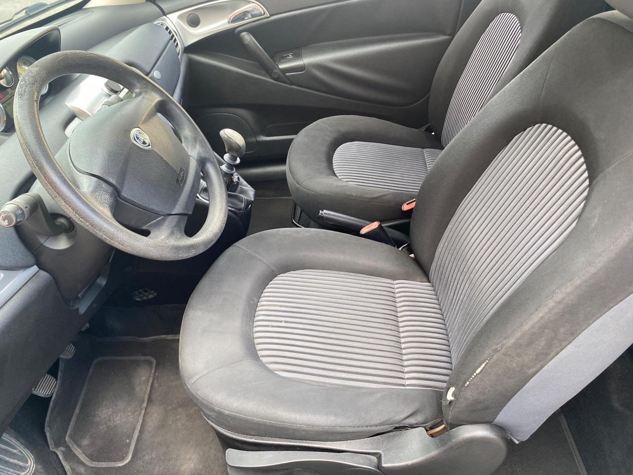 Lancia Ypsilon 1.2 Argento