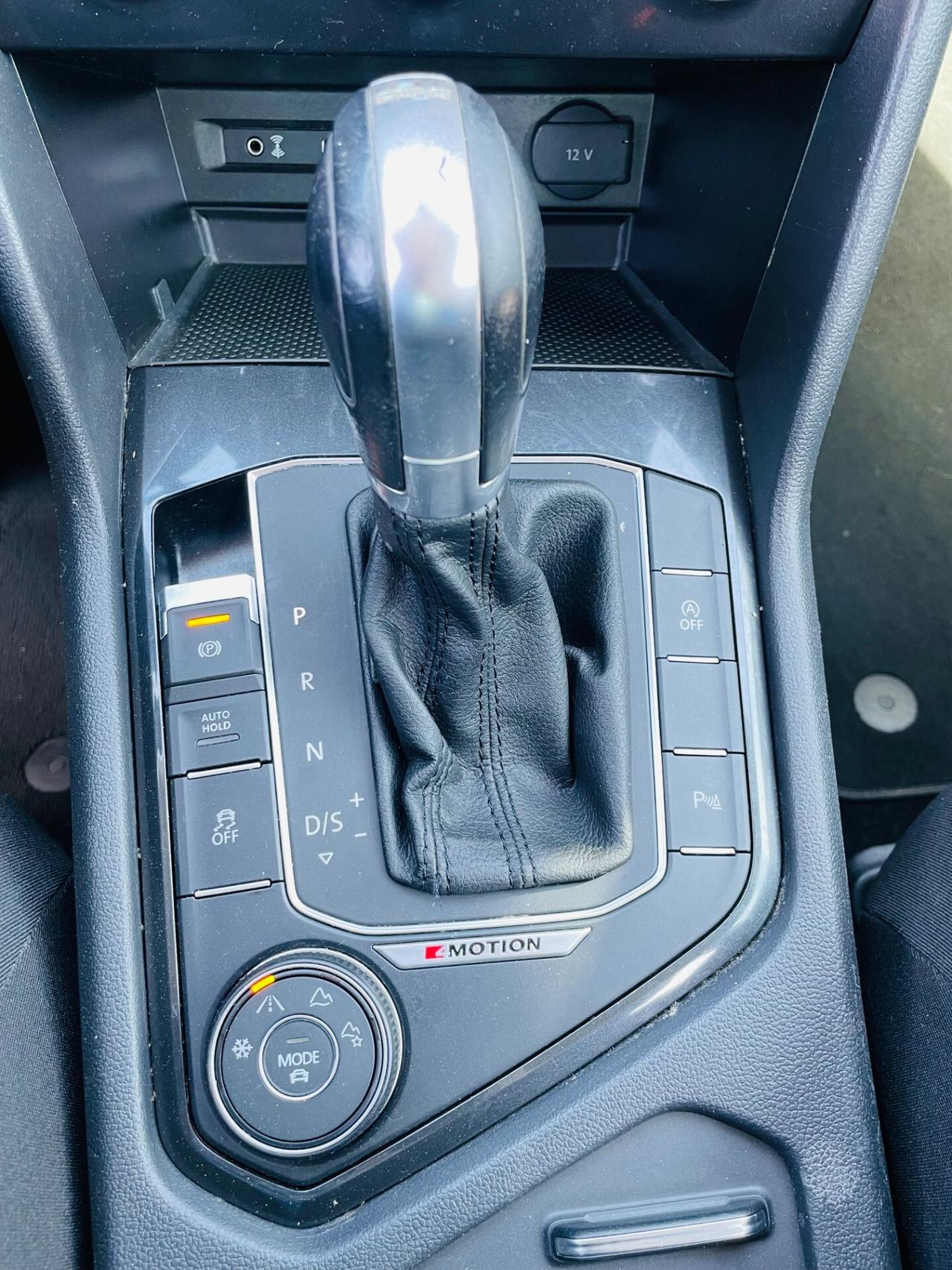 Volkswagen Tiguan 2.0 TDI SCR DSG 4MOTION Business BMT