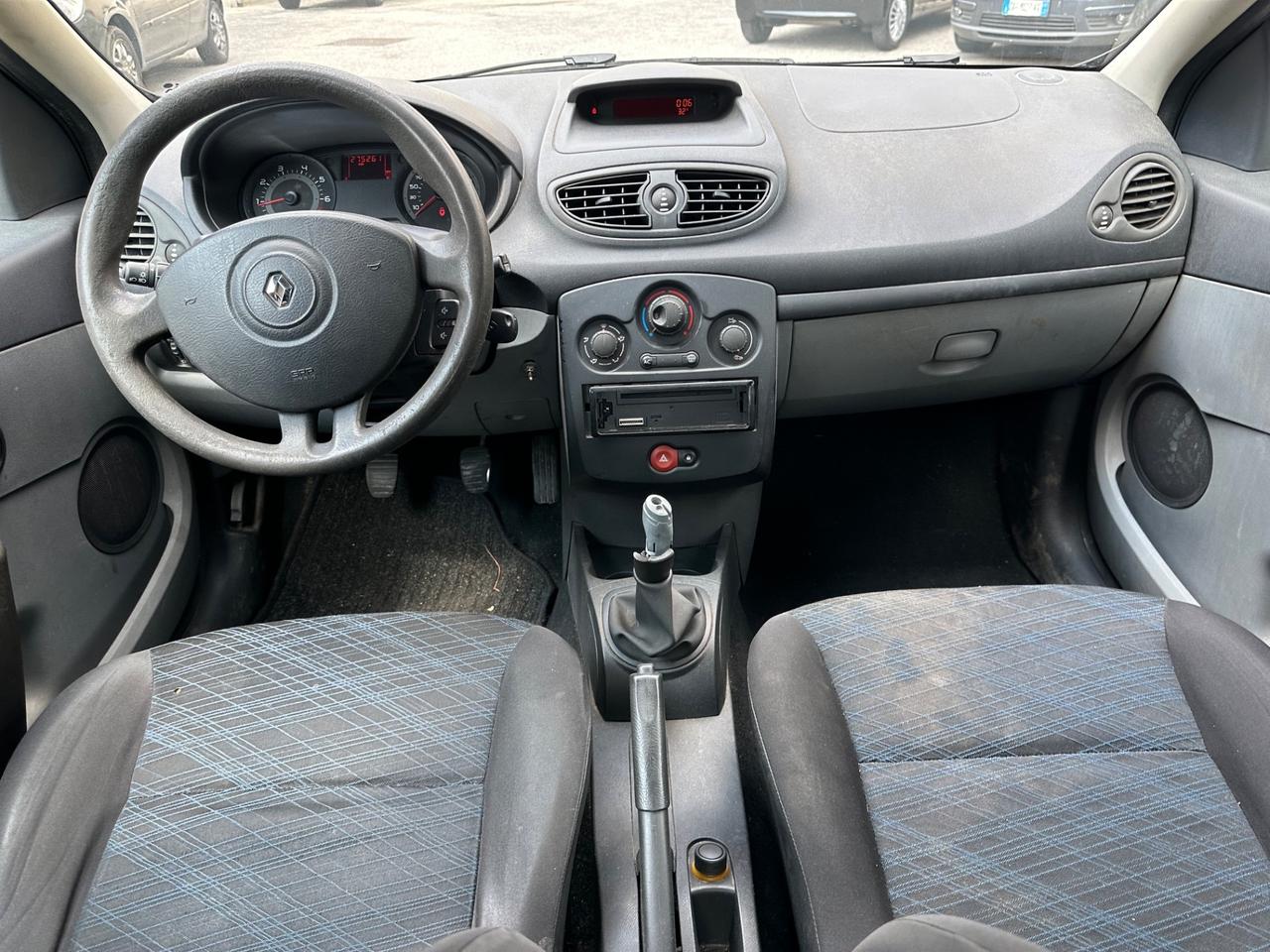Renault Clio 1.4 16V 5 porte Dynamique