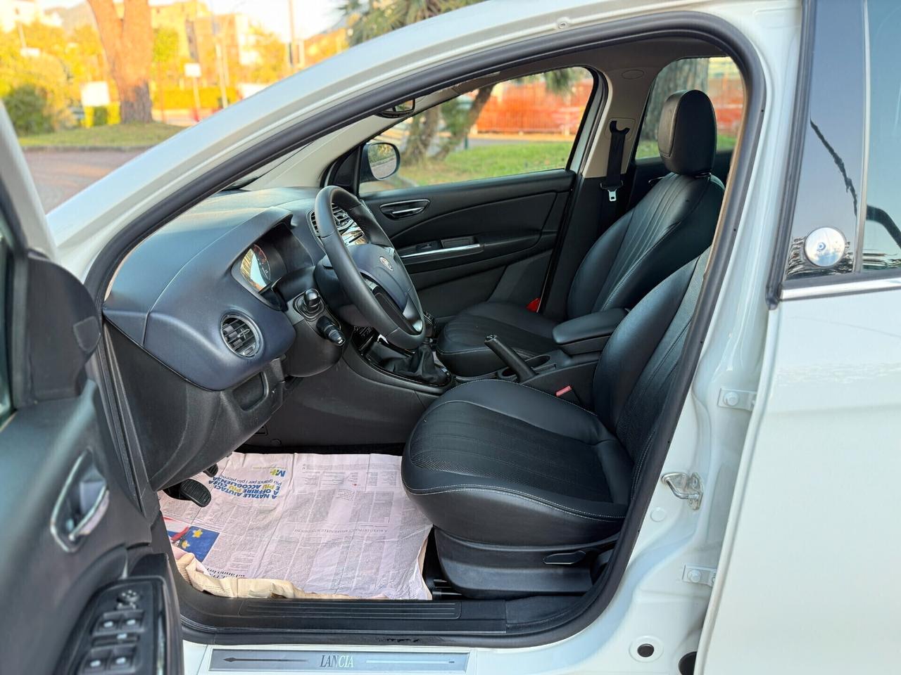 Lancia Delta 1.4 T-Jet 120 CV Gold Ecochic GPL,tetto apribile,pelle,cerchi 17,cruise control,comandi al volante,blu&me,sensori di parcheggio,full