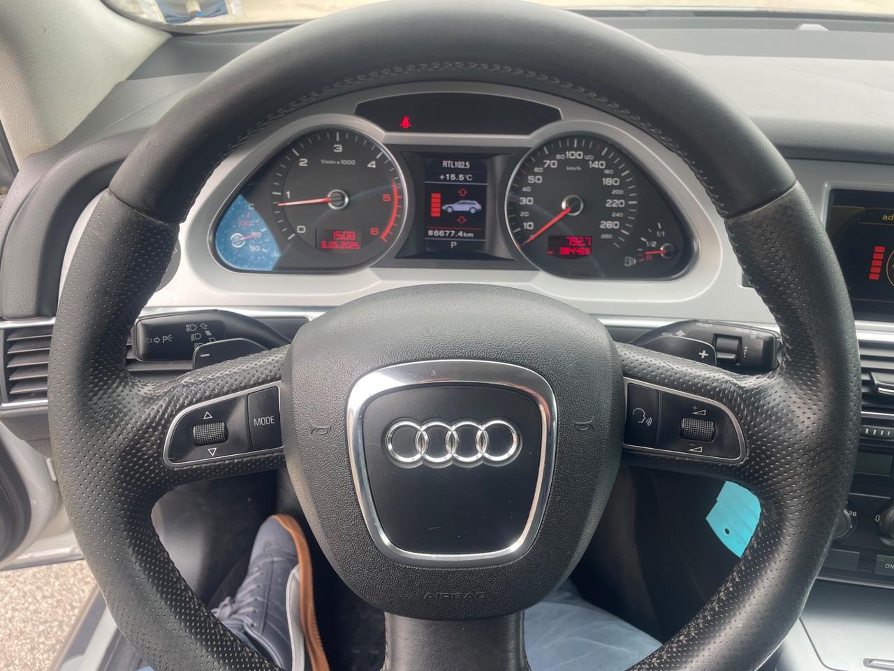 Audi a6 allroad 3.0 TDI 240 cv anno 2011 perfetto dí tutto