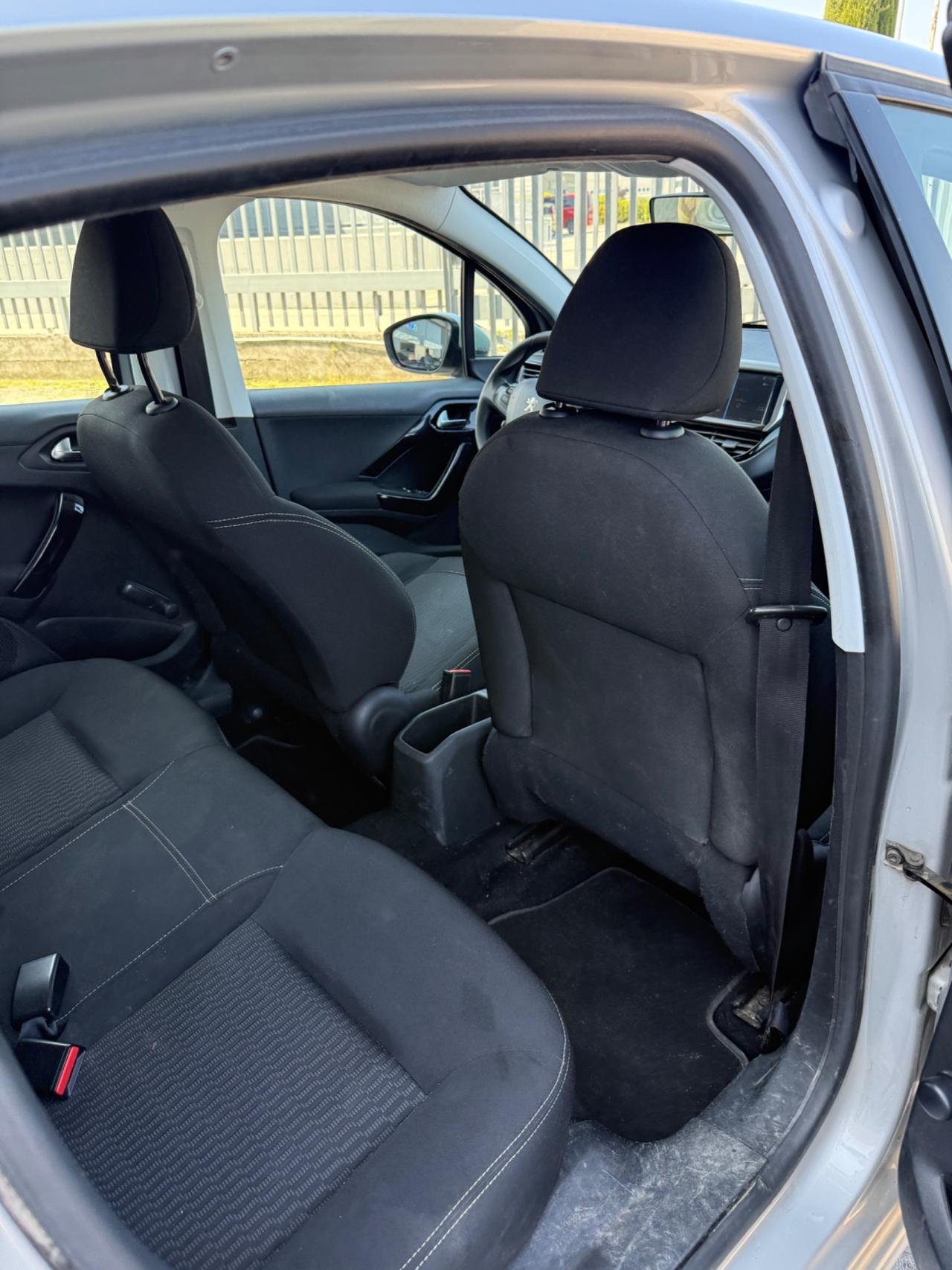 Peugeot 208 BlueHDi 75 5 porte Allure