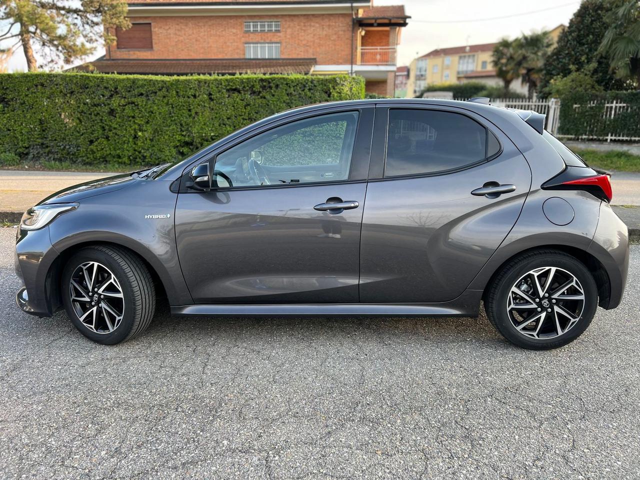 Toyota Yaris Lounge 1.5 HEV