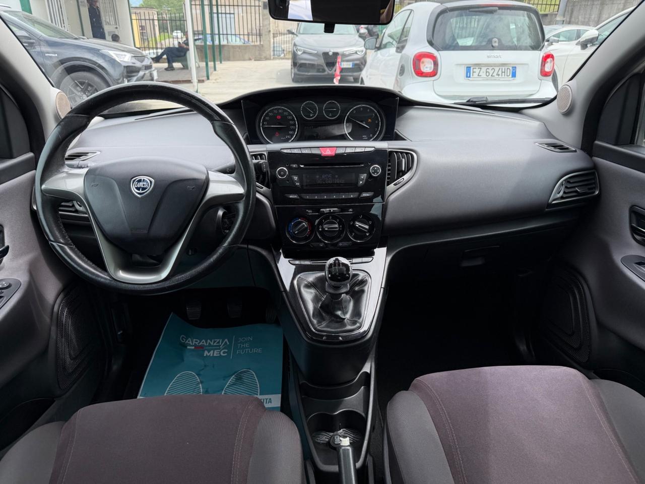 Lancia Ypsilon 0.9 TwinAir 5porte 85CV /TETTO APR.