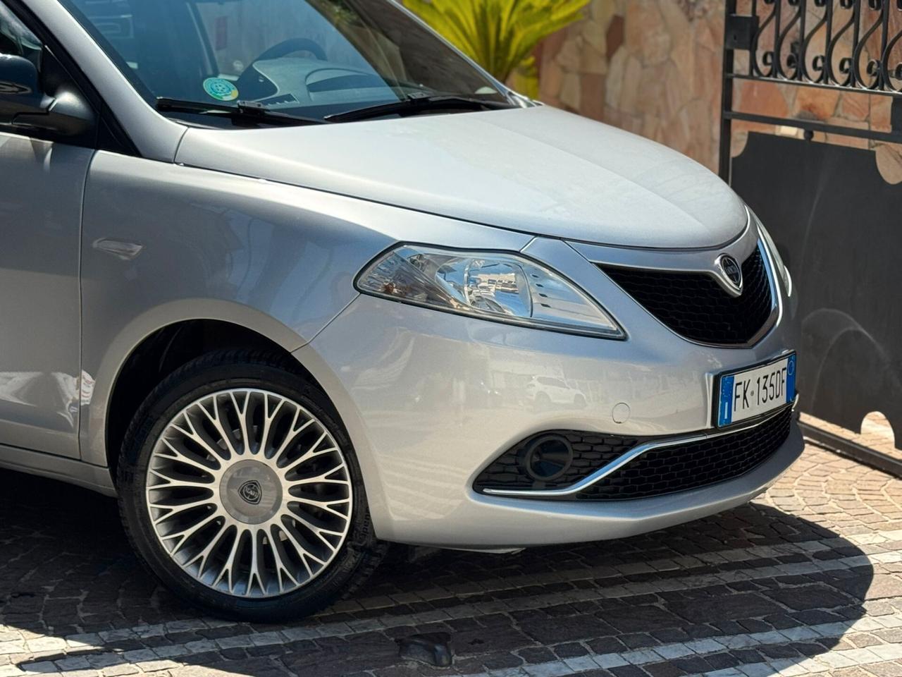 Lancia Ypsilon 1.3 MJT 95 CV Platinum
