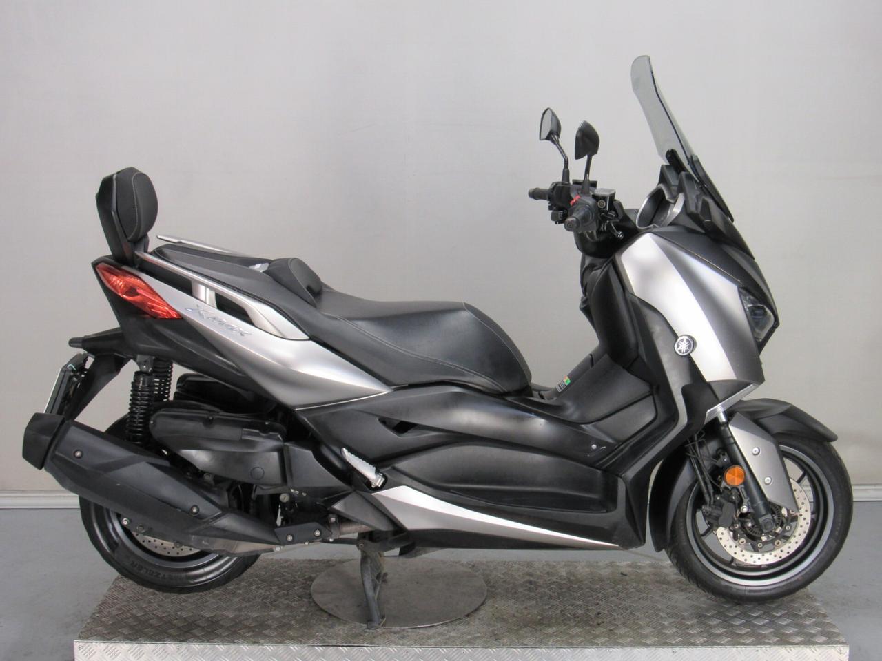 Yamaha X-Max 400 ABS