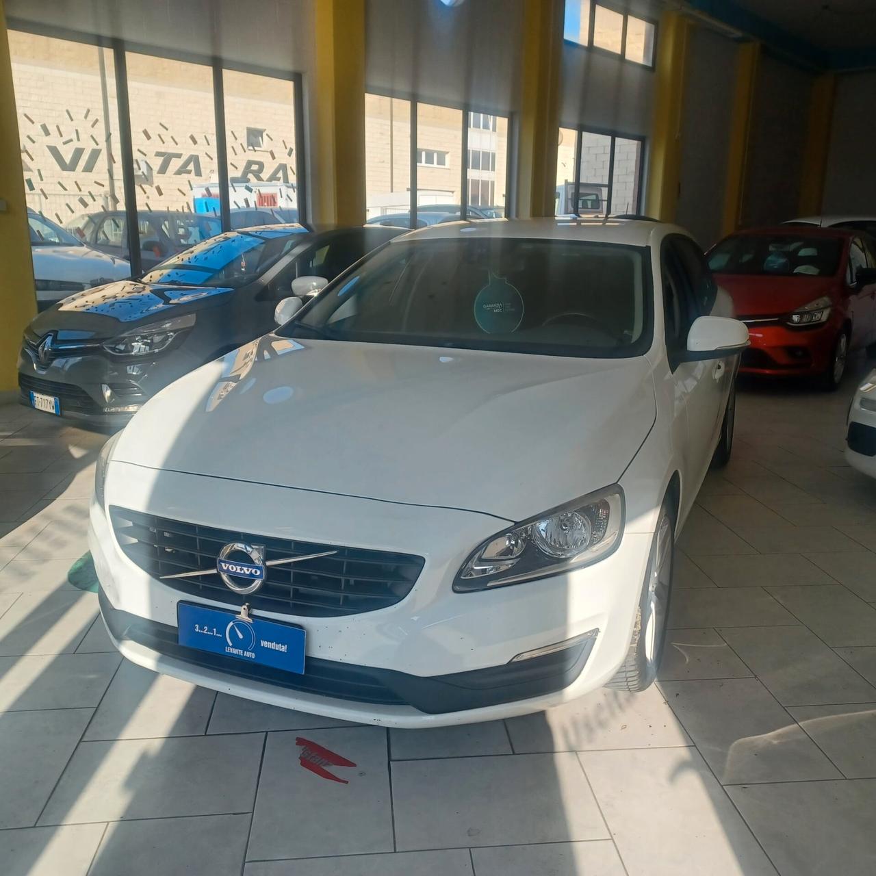 35.000KM MOTORE SOSTUITITO VOLVO V60 2.0 TDI AUTOM