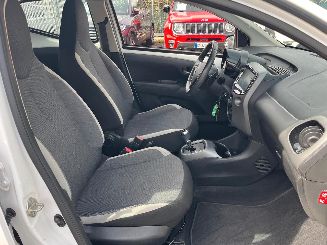 Toyota Aygo Connect 1.0 VVT-i 72CV 5 porte x-business plus
