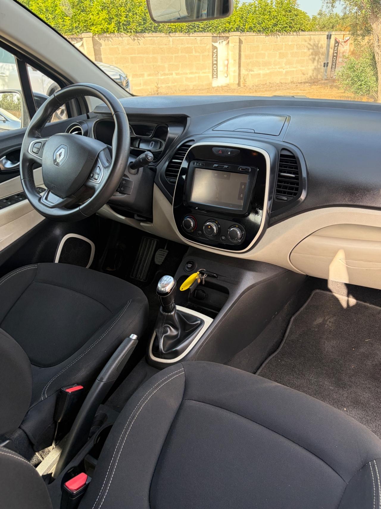 Renault Captur dCi 8V 90 cv full distribuzione appena fatta!!
