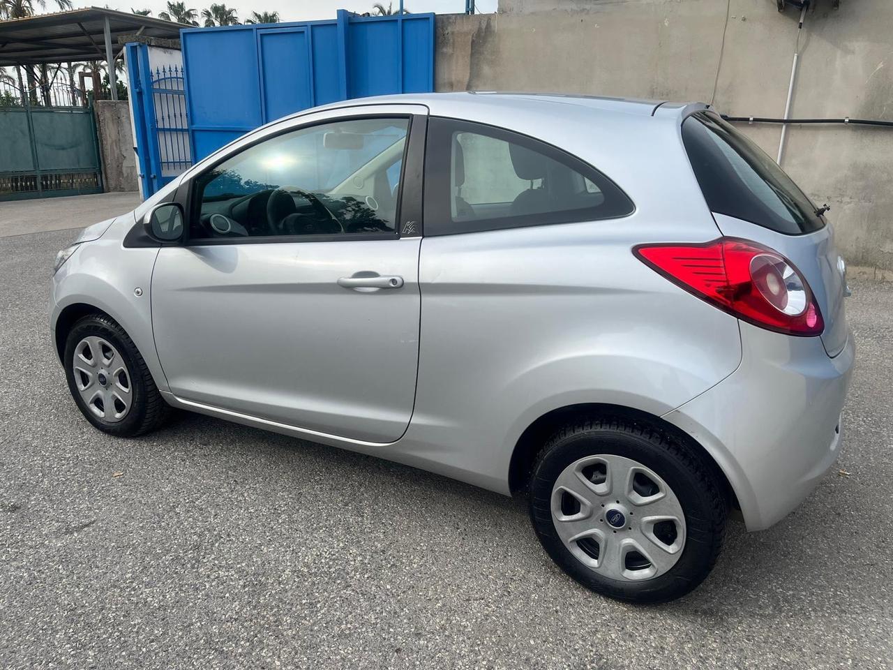 Ford ka 1.2 benz .-full opt-2013
