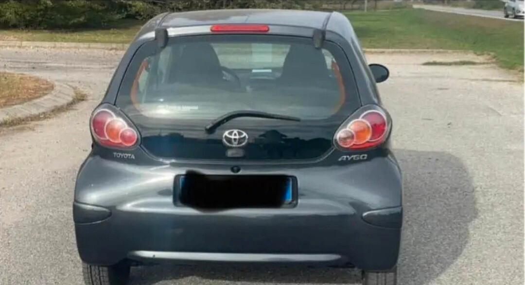 Toyota Aygo 1.0 12V VVT-i 3 porte Now Connect