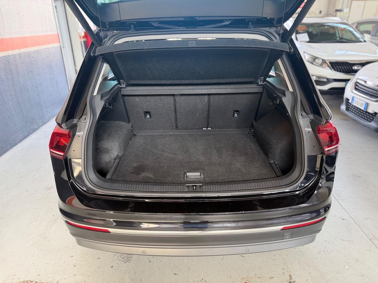 Volkswagen Tiguan 2.0 TDI SCR DSG Business BlueMotion Technology