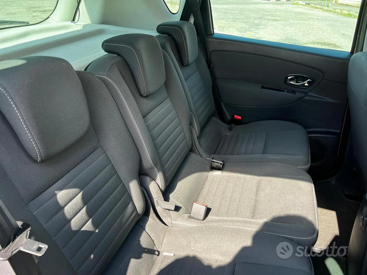RENAULT SCENIC CAMBIO AUTOMATICO 12 MESI GARANZIA