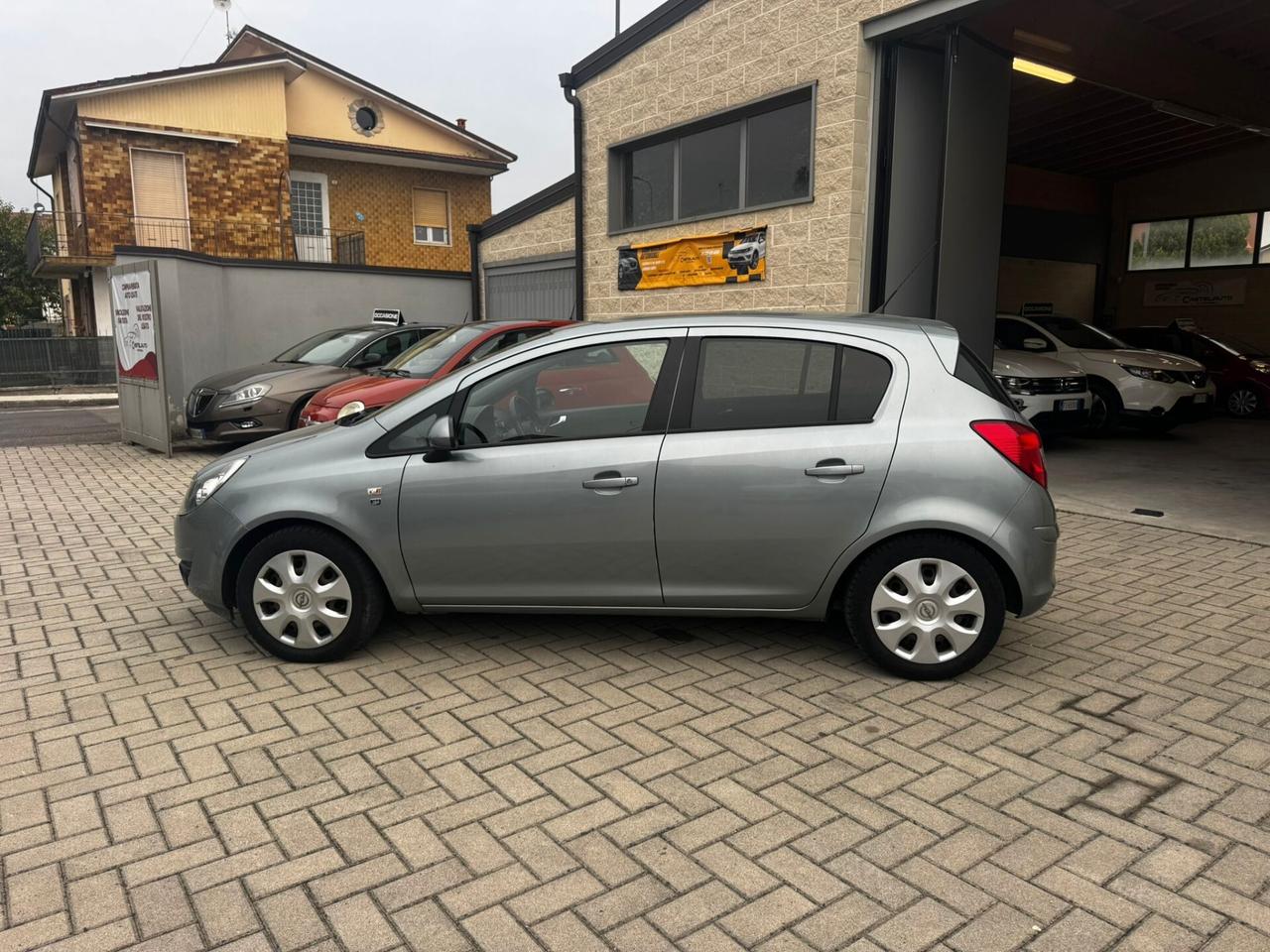 Opel Corsa 1.2 80CV 5 porte GPL-TECH Edition