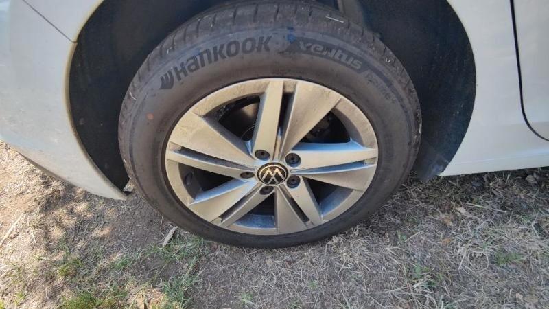 Volkswagen Golf 1.5 Life 130CV