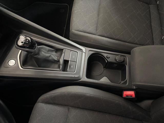 VOLKSWAGEN Golf 1.0 TSI EVO Life