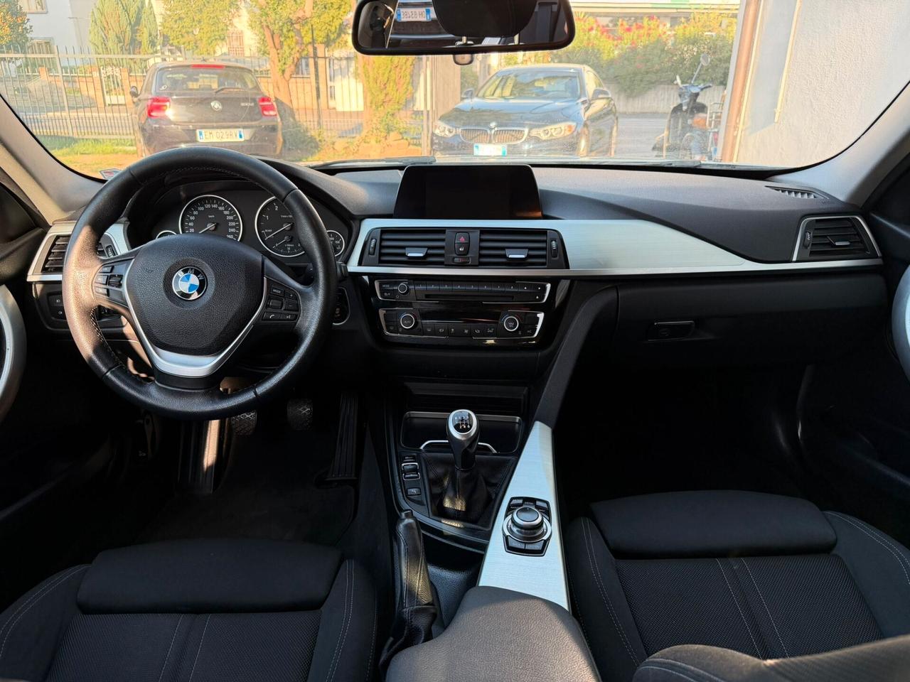 Bmw 318 318d xDrive Touring Sport