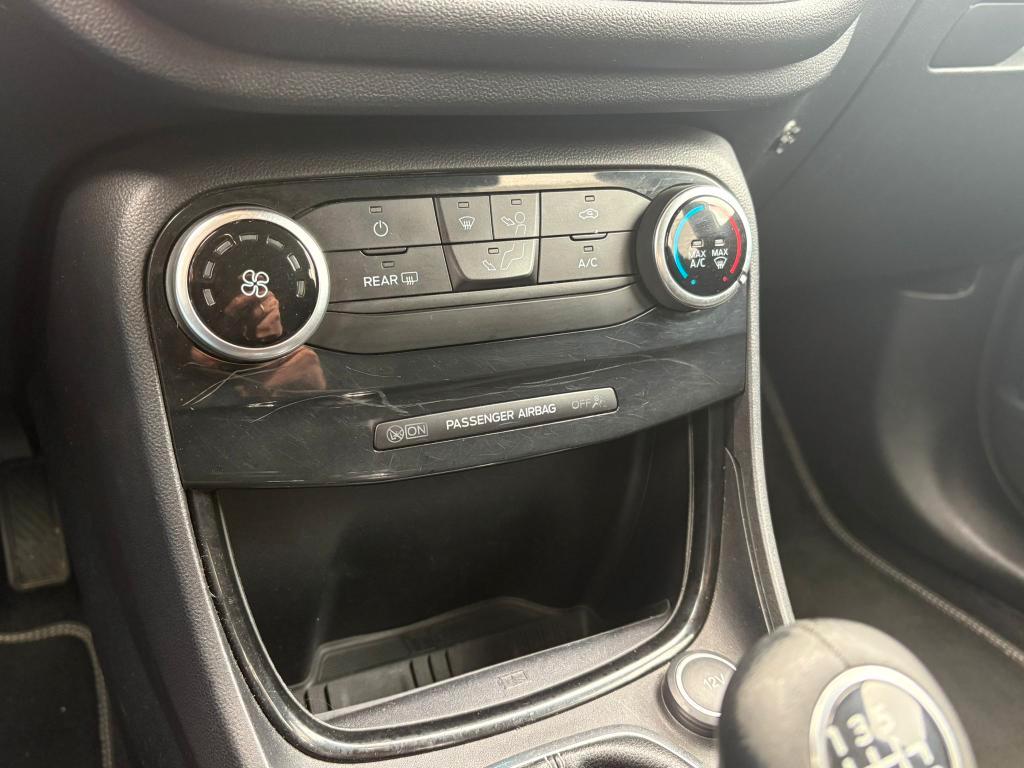 Ford Puma 1.0 IBRIDO/BENZ 125 CV Titanium