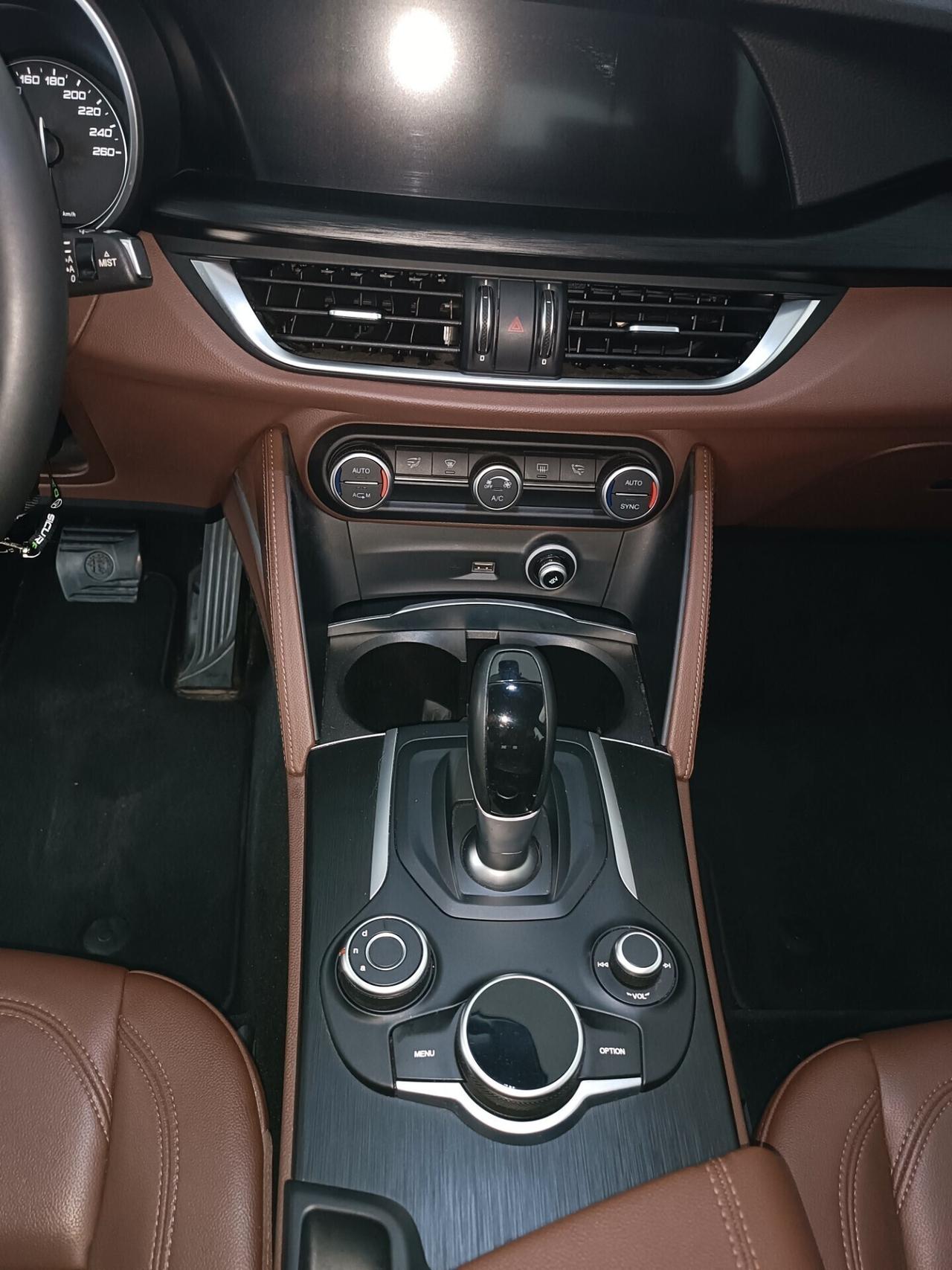 Alfa Romeo Stelvio 2.2 Turbodiesel 160 CV AT8 RWD Business