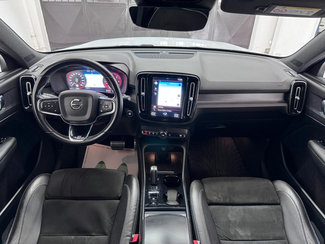 VOLVO XC40 2.0D 190cv GEARTRONIC 4WD R-DESIGN