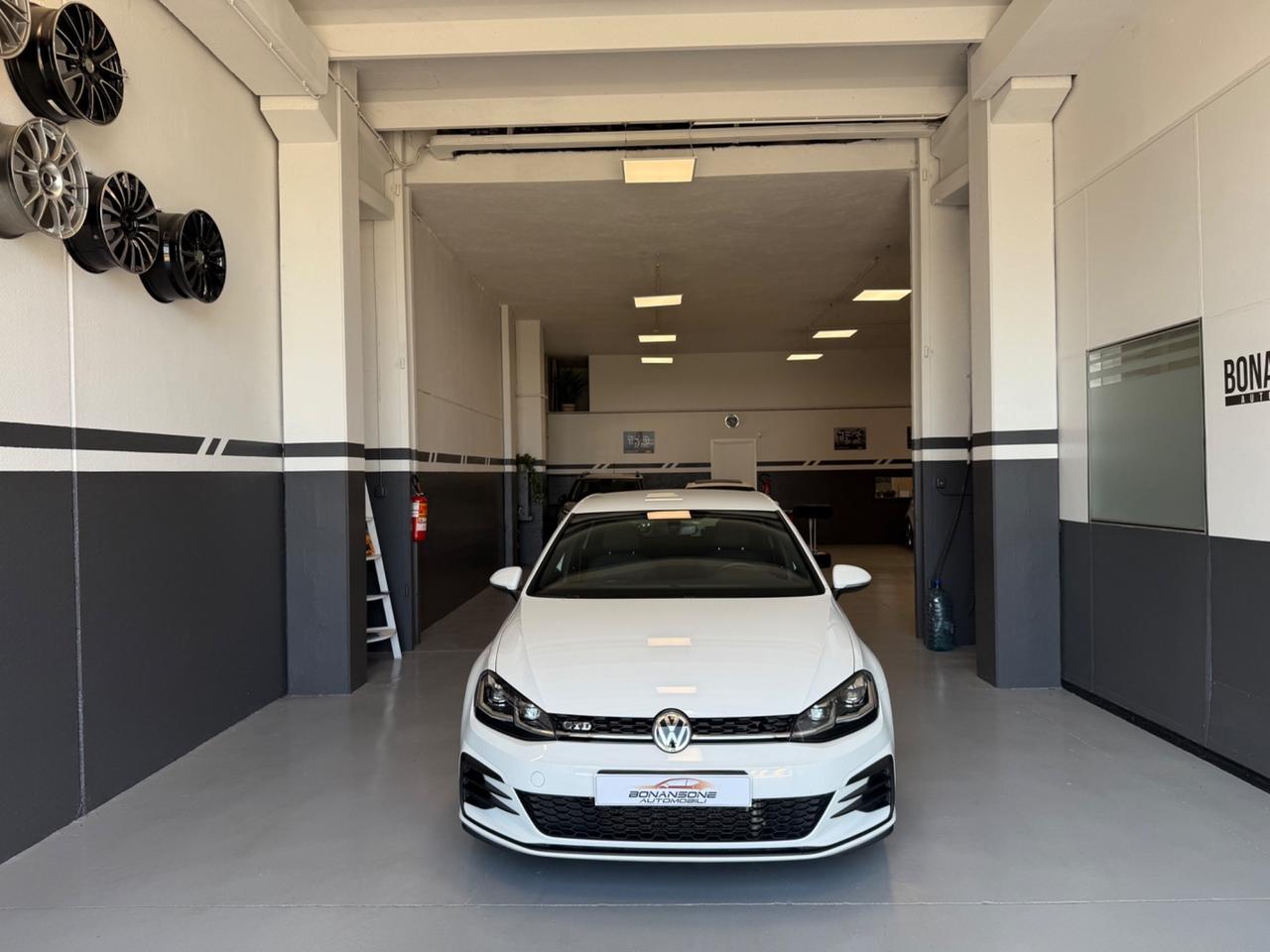 Volkswagen Golf GTD 2.0 TDI