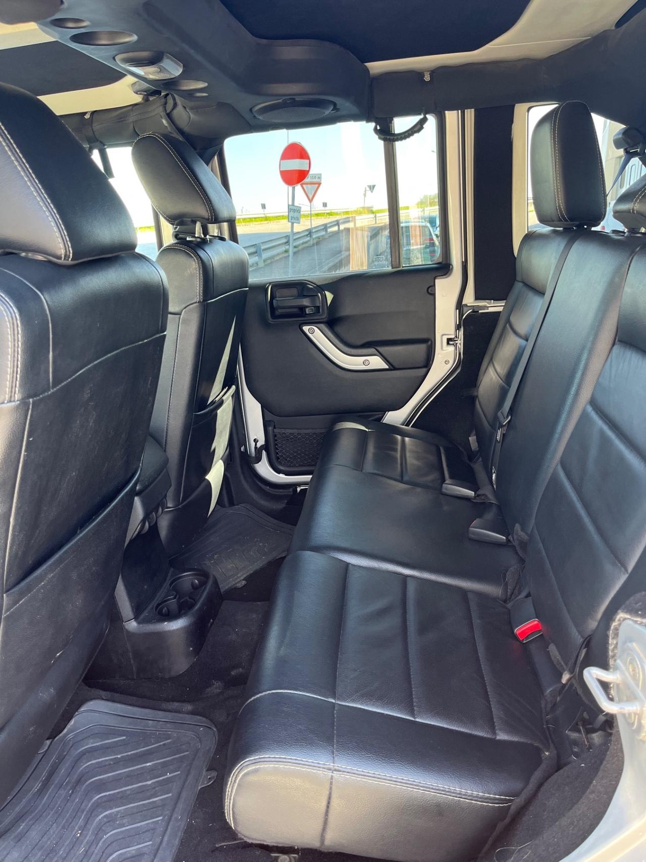 Jeep Wrangler 2.8 CRD DPF Sahara Auto