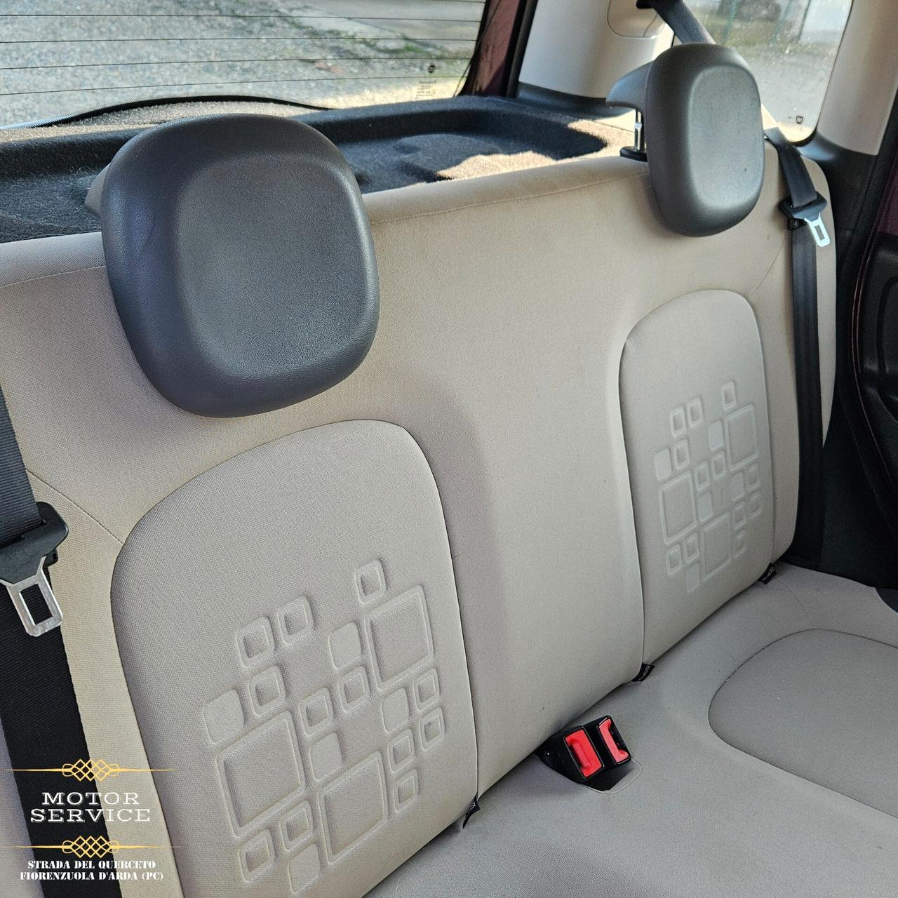 Fiat Panda 1.2 BENZINA NEOPATENTATI DA 75€ al mese