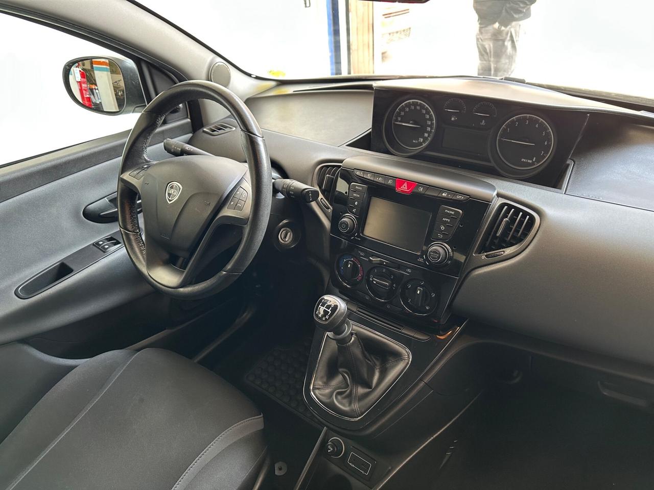 Lancia Ypsilon 1.2 69 CV 5 porte Silver - solo 45000km