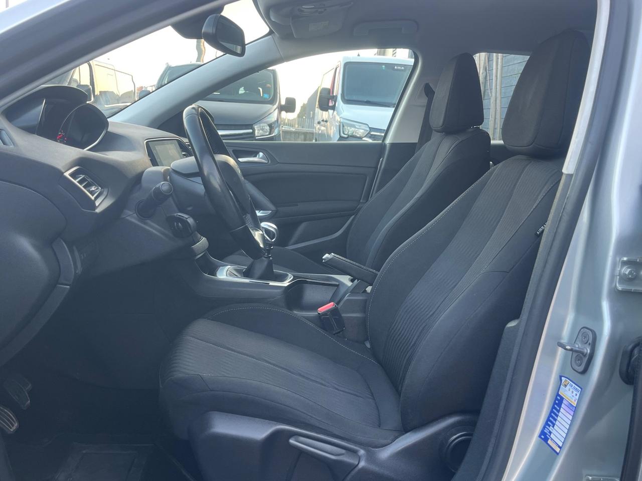 Peugeot 308 BlueHDi 120 SW Allure