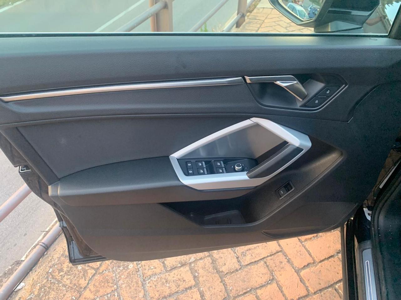 Audi Q3 35 TDI S tronic line edition