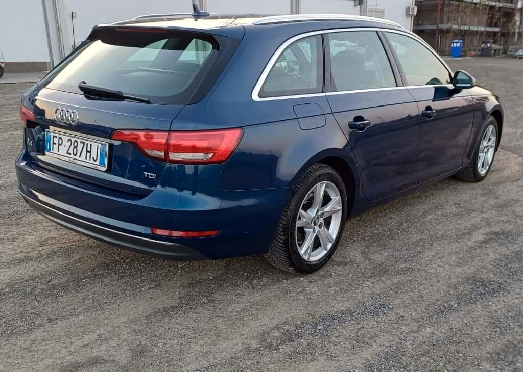 Audi A4 2.0 TDI 150 CV ultra S tronic Design