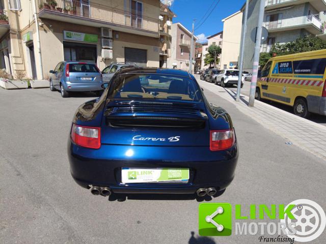 PORSCHE 911 Carrera 4S Coupé