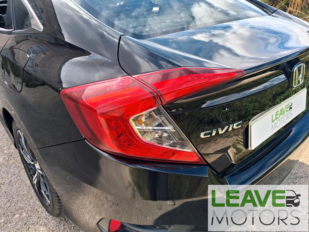 Honda Civic 1.6 Executive (M1598)