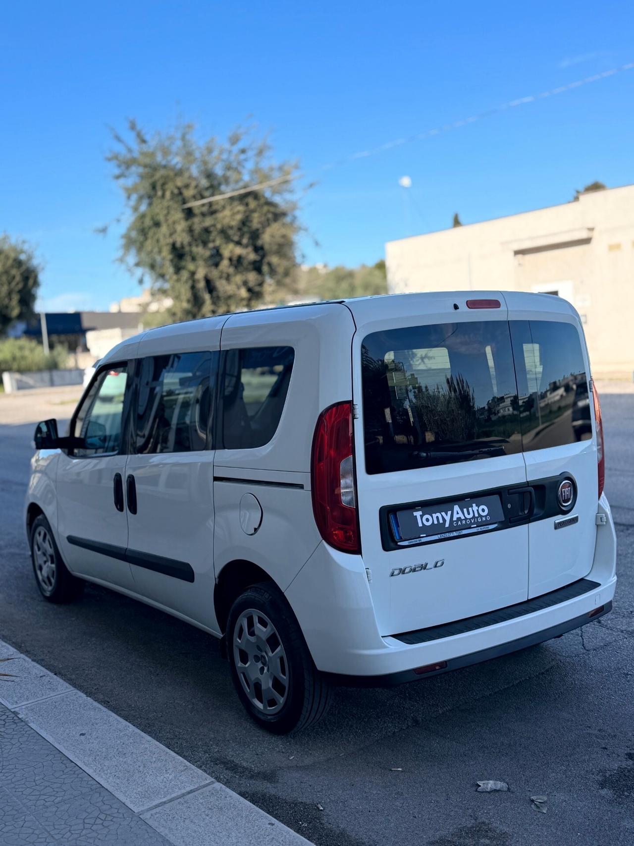 Fiat Doblo 1.6 MJT 16v Lounge N1 5POSTI con NAVI,BLOCK SHAFT,BLUETOOTH,SCHERMO TOUCH