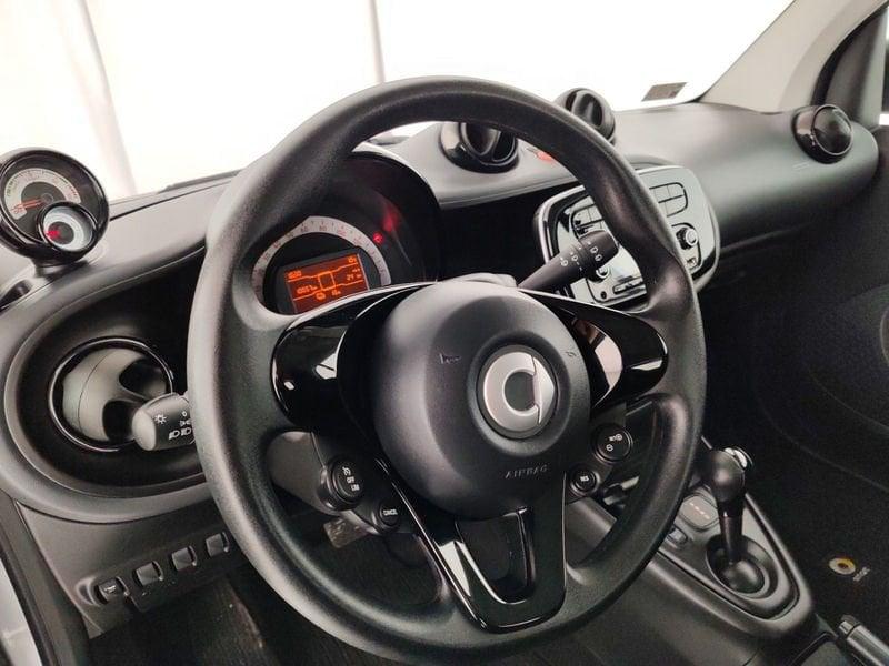 smart fortwo EQ Passion