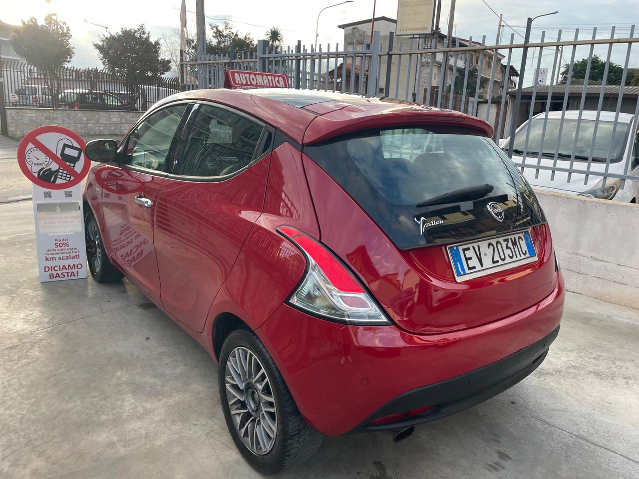 Lancia Ypsilon 0.9 TwinAir 85 CV 5 porte S&S DFN Platinum