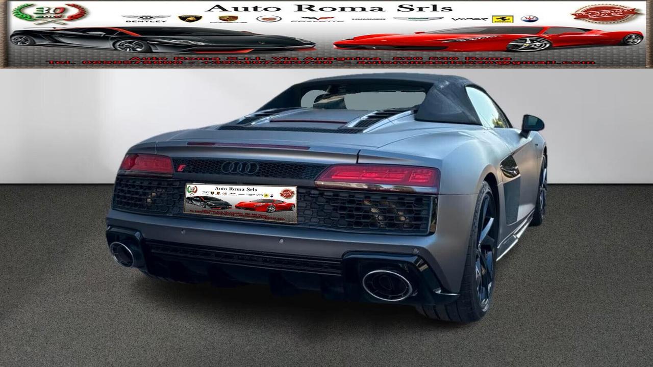 Audi R8 Spyder V10 RWD S tronic performance
