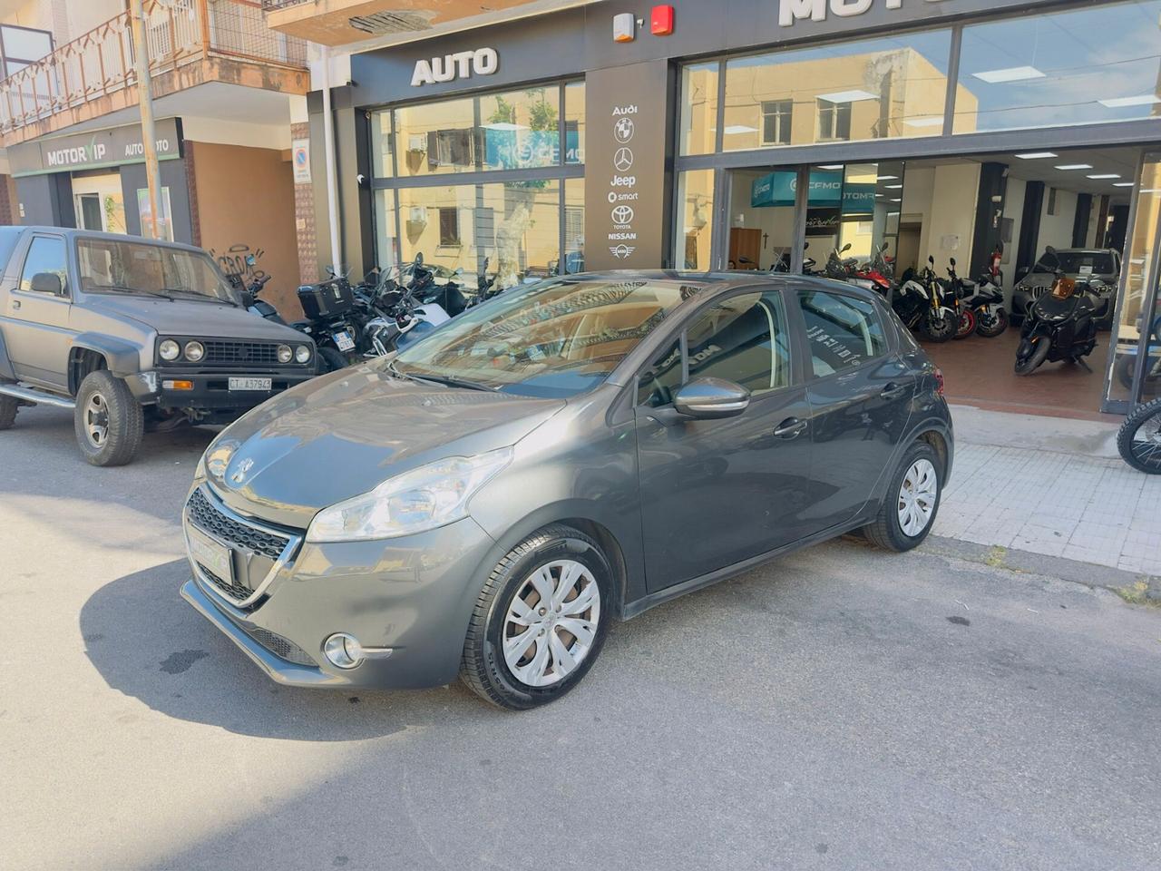 Peugeot 208 PureTech 82 5 porte Allure TUA DA 97€ ANTICIPO 0