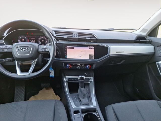 AUDI Q3 35 TDI S tronic Business