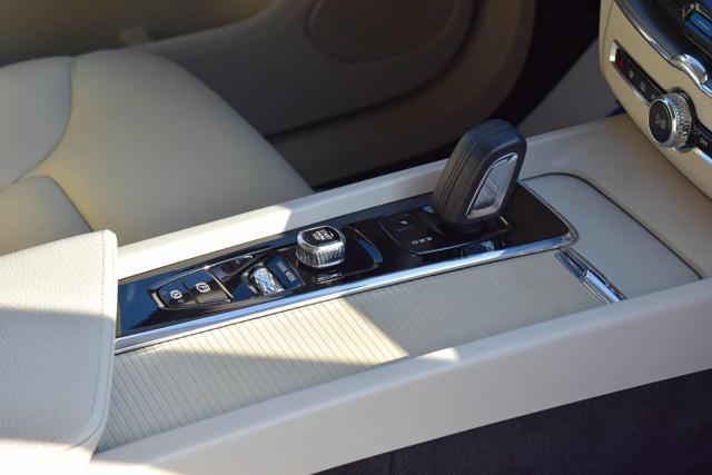 VOLVO XC60 T8 Twin Engine AWD Geartronic Business Plus