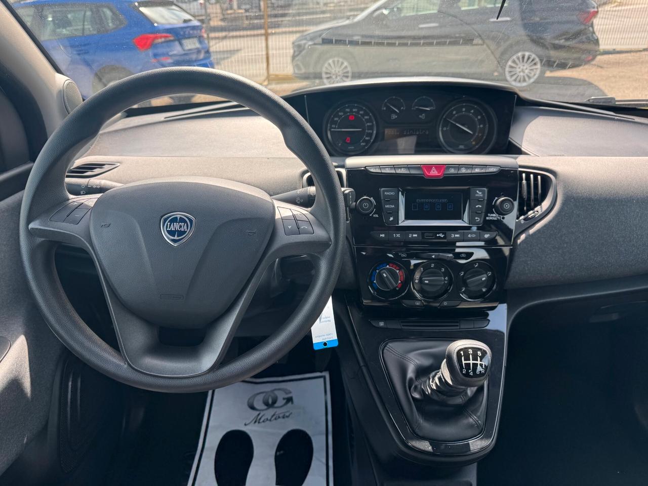 Lancia Ypsilon 1.0 FireFly 5 porte S&S Hybrid Silver Plus