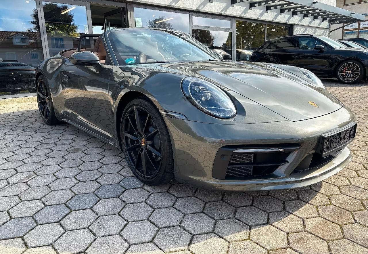 Porsche 911 Carrera Cabriolet