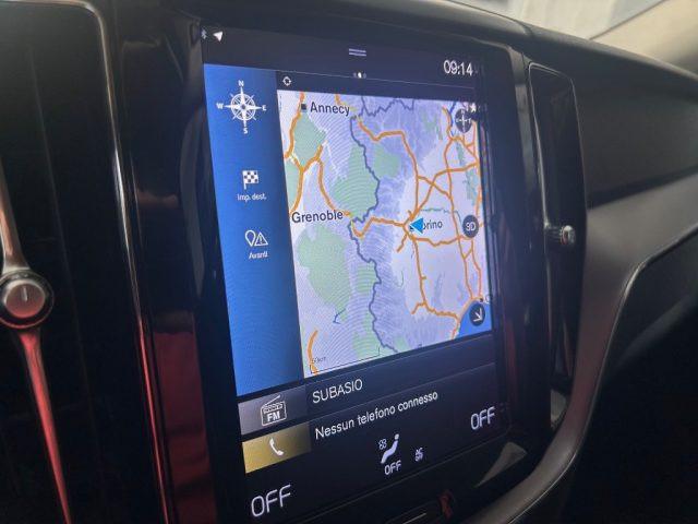 VOLVO XC60 B4 (d) AWD Geartronic Momentum Pro